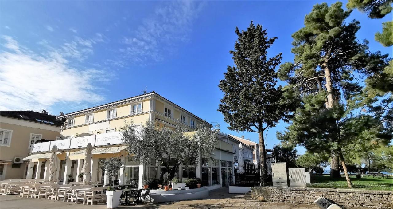 Mirta Deluxe Superior 5 Star Apartment, Your Piece Of Heaven By The Sea & Park, With Sea & Park View Novigrad Istria Exteriör bild