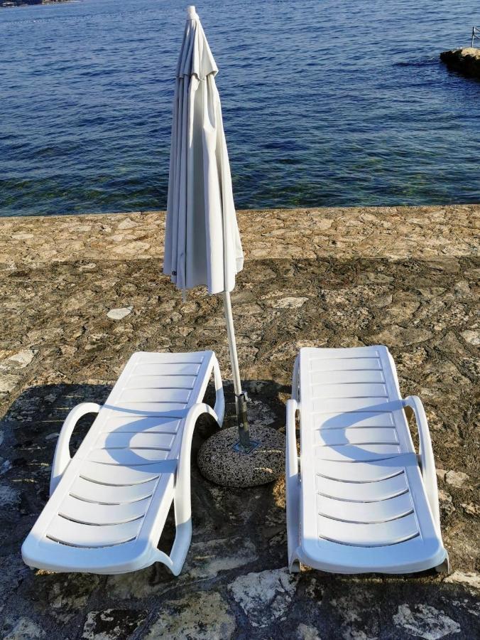 Mirta Deluxe Superior 5 Star Apartment, Your Piece Of Heaven By The Sea & Park, With Sea & Park View Novigrad Istria Exteriör bild