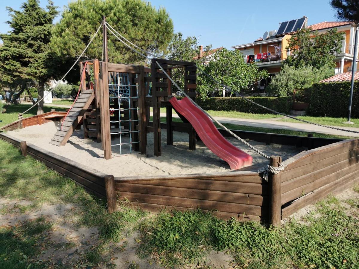 Mirta Deluxe Superior 5 Star Apartment, Your Piece Of Heaven By The Sea & Park, With Sea & Park View Novigrad Istria Exteriör bild