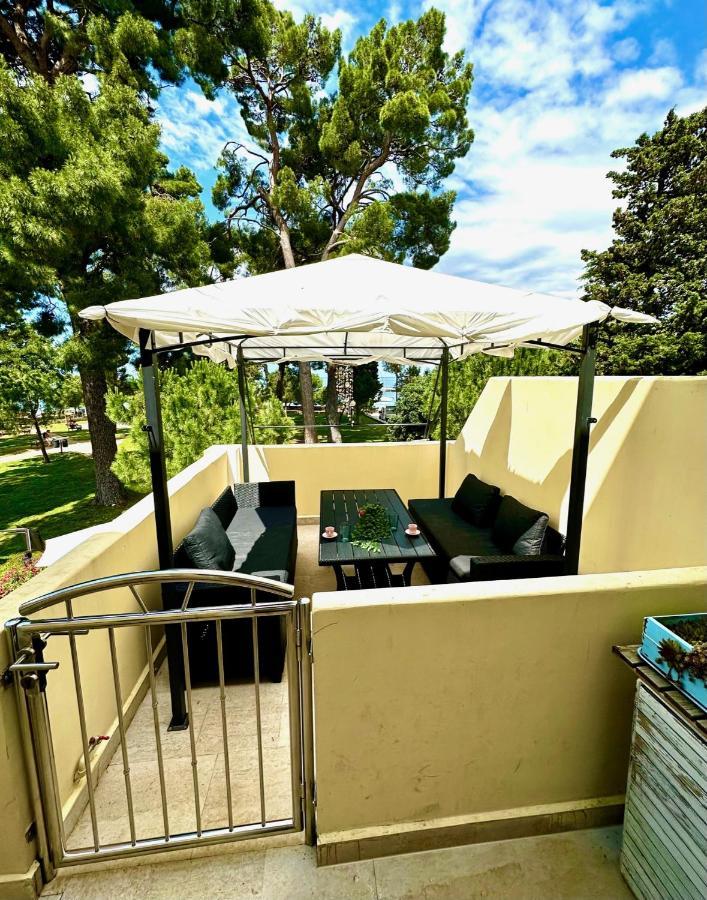 Mirta Deluxe Superior 5 Star Apartment, Your Piece Of Heaven By The Sea & Park, With Sea & Park View Novigrad Istria Exteriör bild